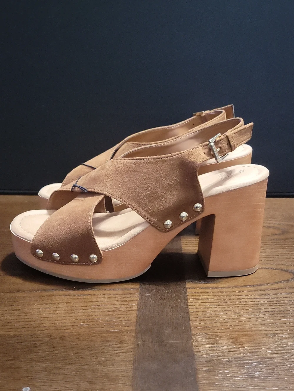 Women’s Tan Suede Platform Sandals with Ankle Strap.  T17